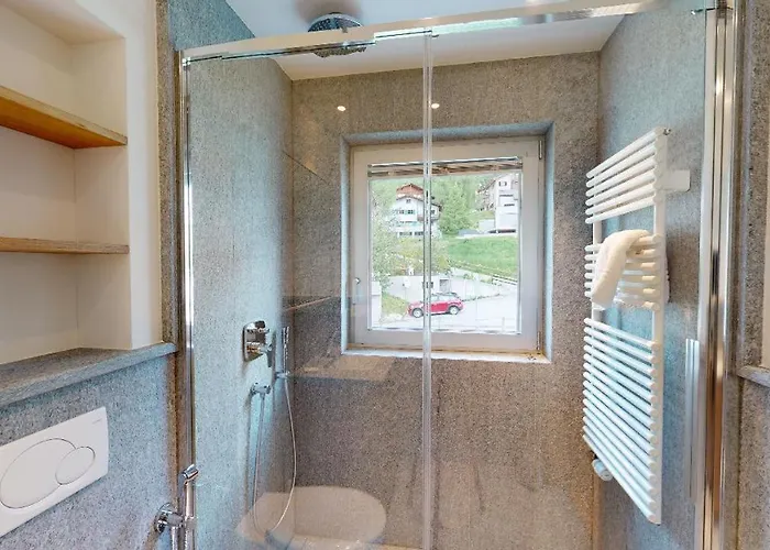 Laret Sur Via Pontresina