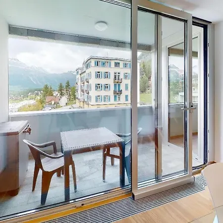 Laret Sur Via Lägenhet